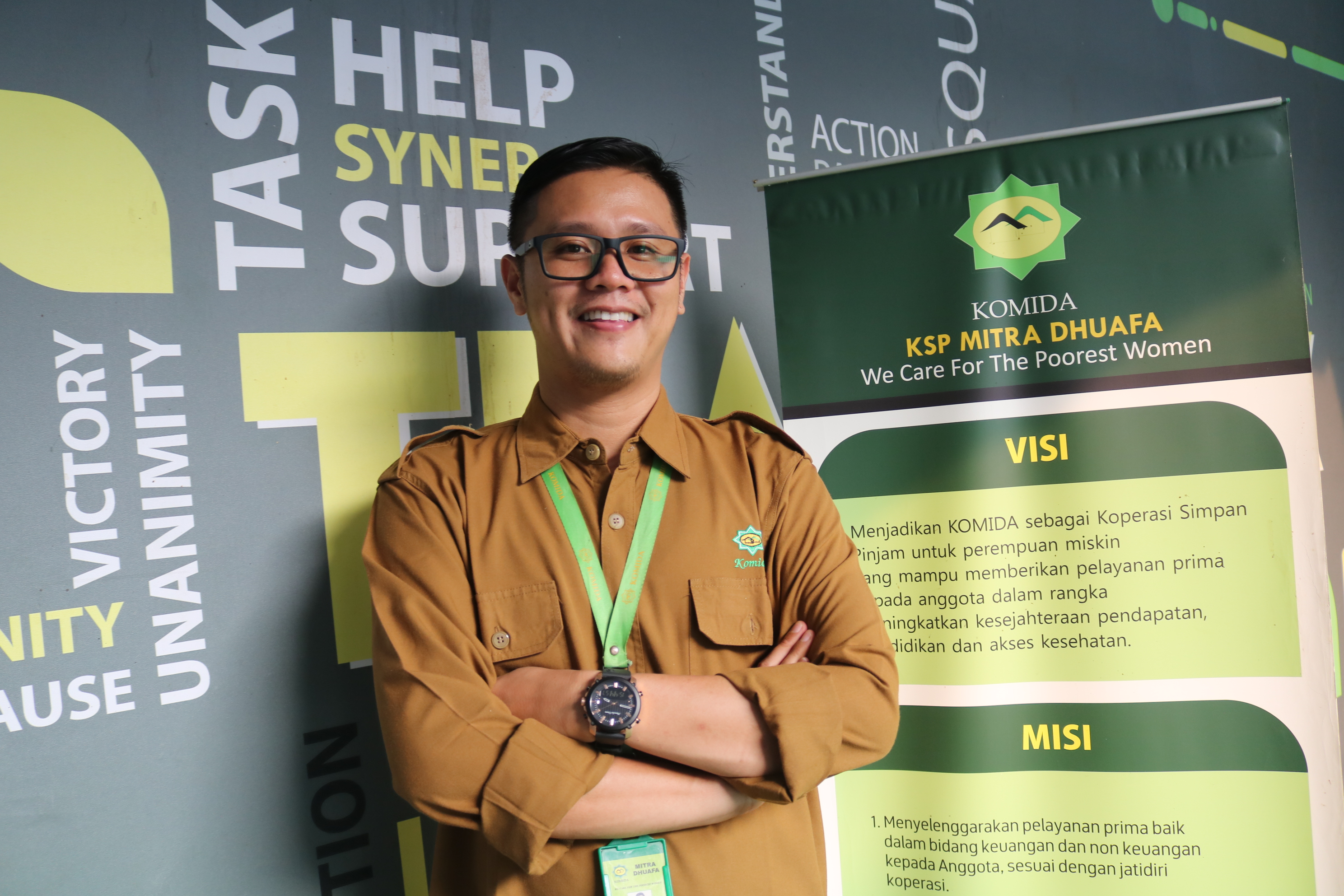 Hendri, a staff member with disability in Indonesia